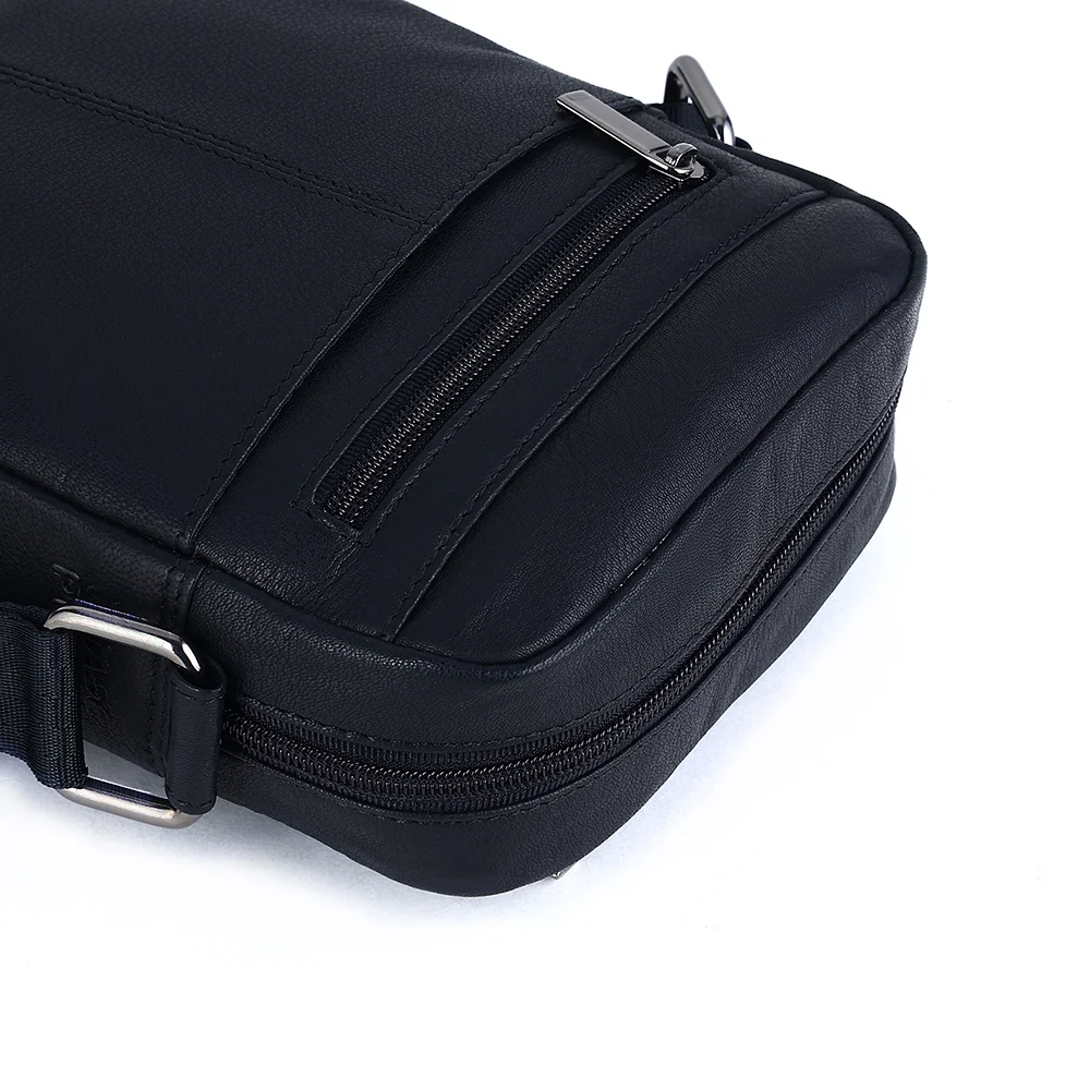 CHASE PLUS Body Bag Metro sling black - Panas