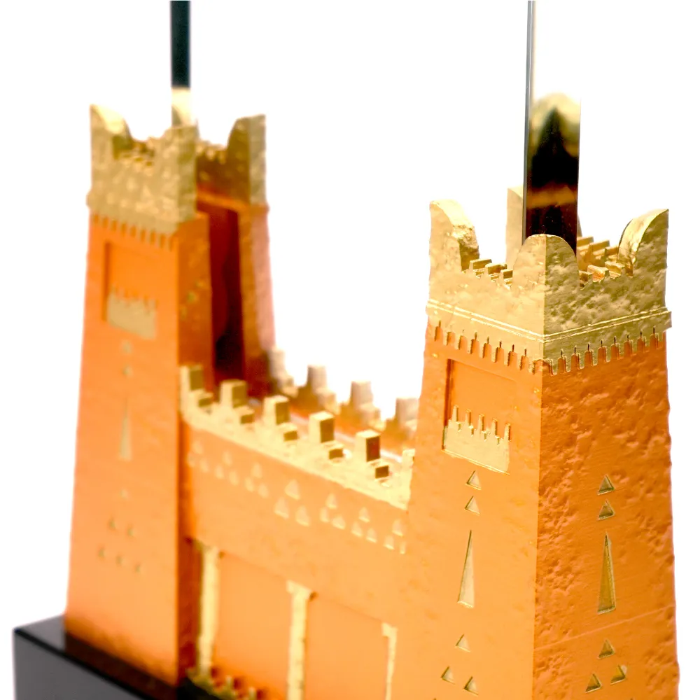 Castle Design Crystal Award in Black Presentation Box