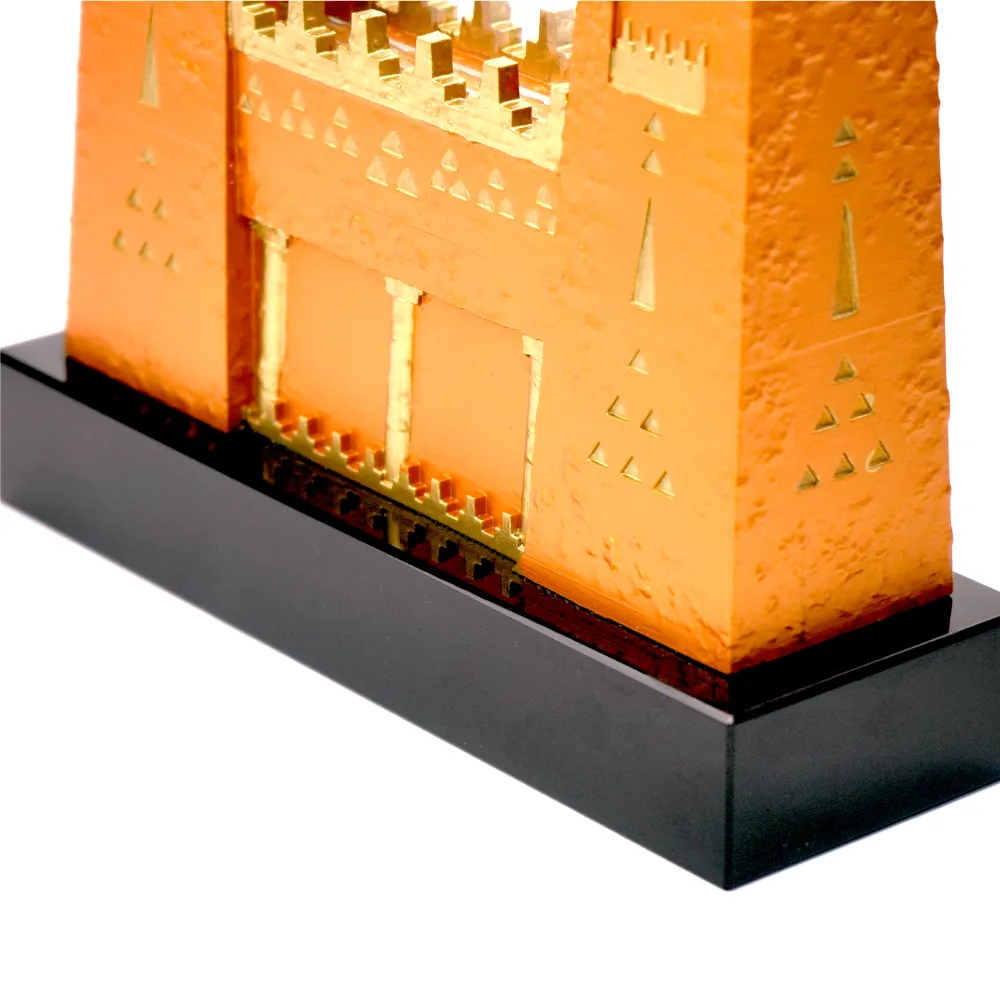 Castle Design Crystal Award in Black Presentation Box