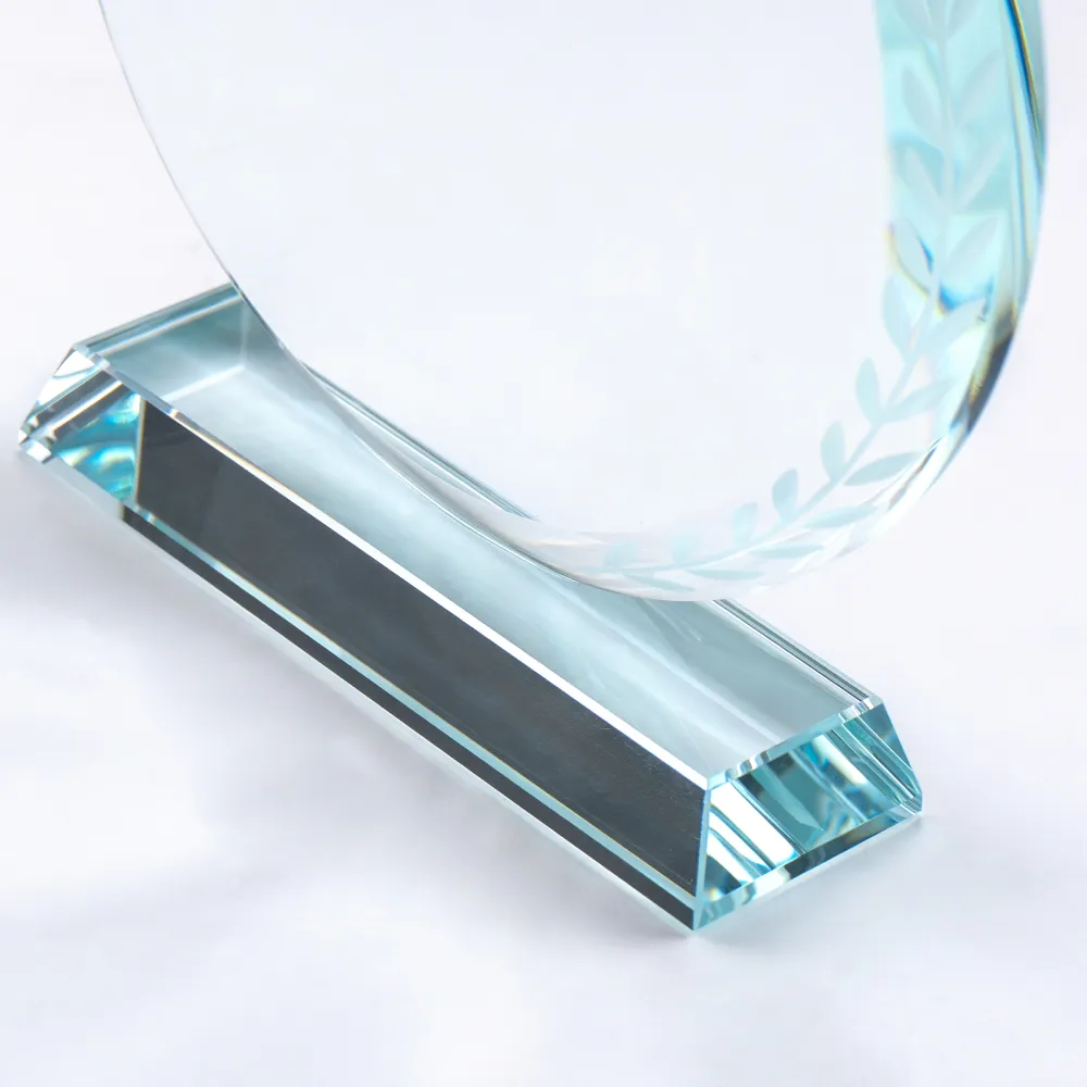 Round Clear Crystal Award with Engraved Leaves