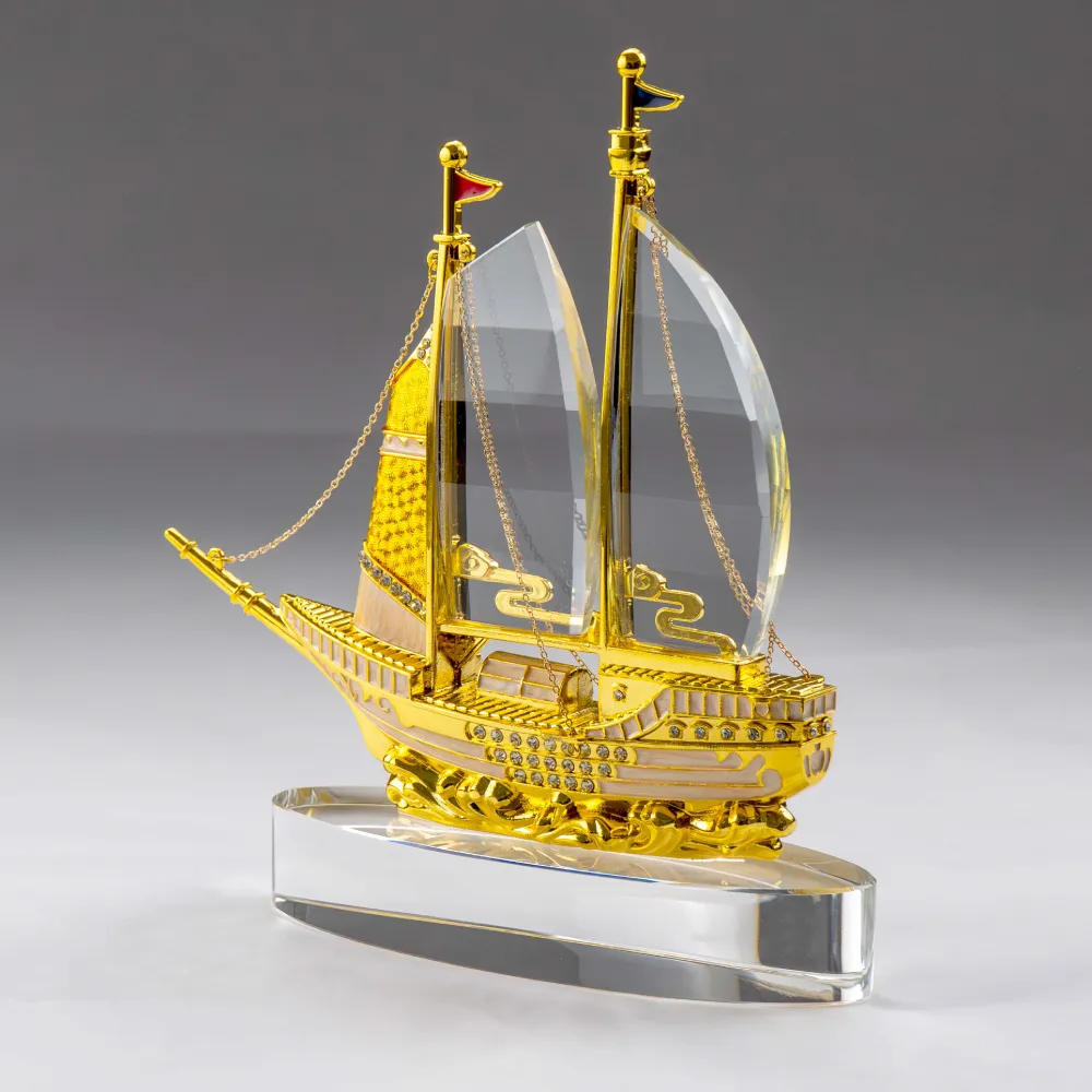 49661 - Golden-Boat-Shape-Memento-in-Metal-with-Glass-Base-TR-07-Sample