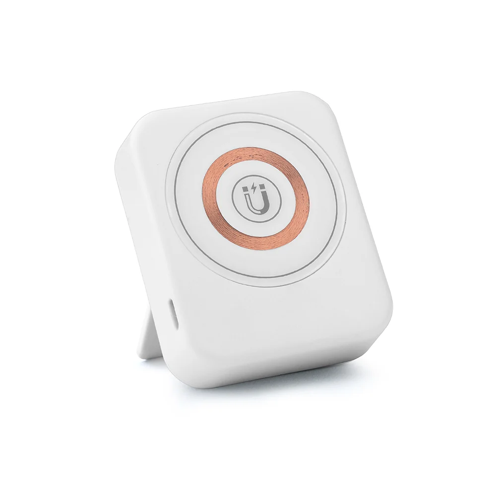 Aggert Wireless charger with multi cleaning set   Zapbox white